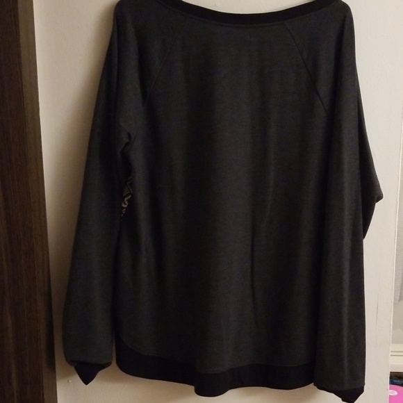 🆕️ NWT!! Quilt Pattern Top - Picture 4 of 4